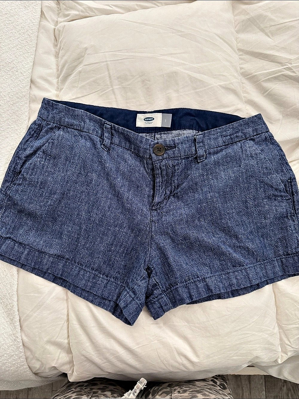 Old Navy Denim Shorts in Blue Size 2